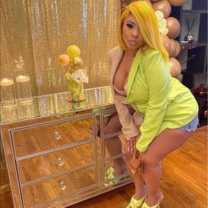 Your favorite young posher.